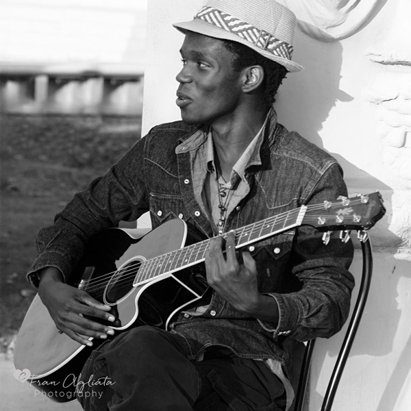 Guitar Player_Balboa Park_600x600